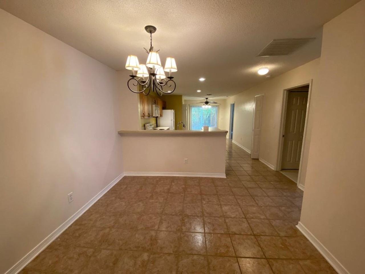 163 Park Pl - Photo 4 of 12