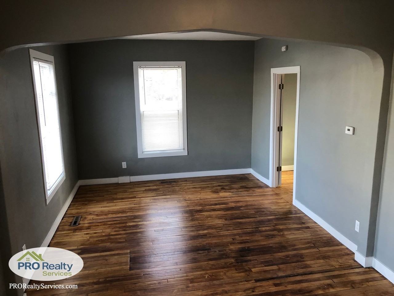 1520 Dayton Ave - Photo 3 of 16