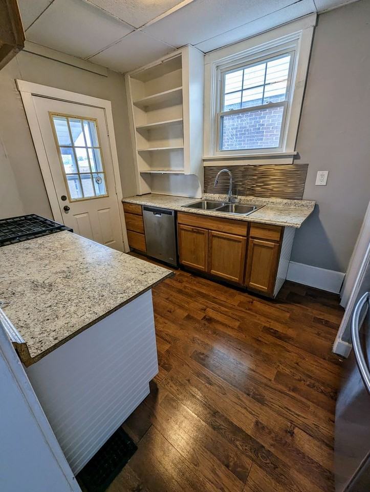 1134 Tennessee Ave - Photo 5 of 13