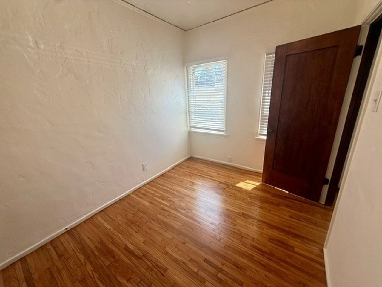 1844 E 5th St. #3 - Photo 5 of 10