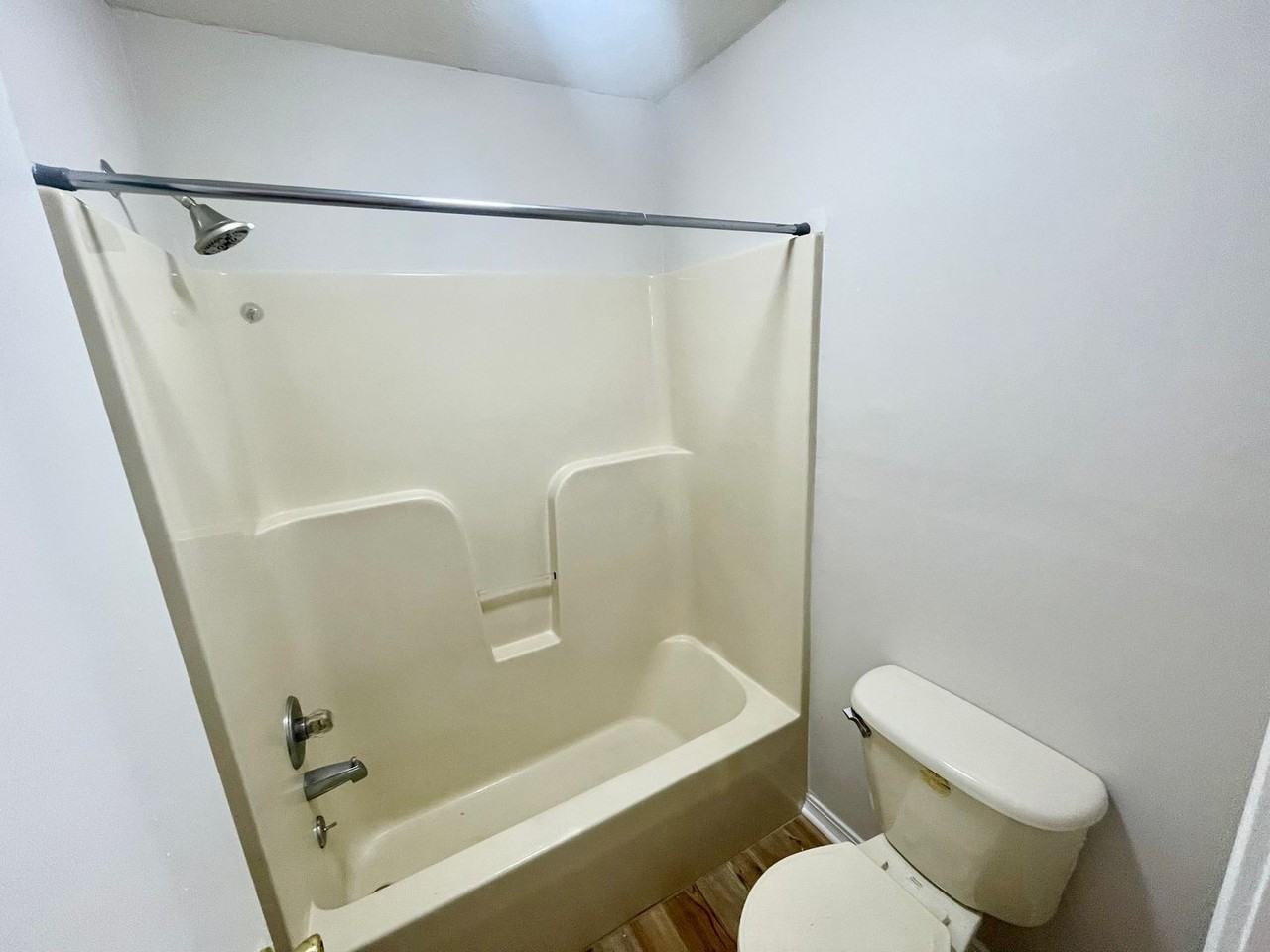 Dexter Dr - Photo 6 of 7
