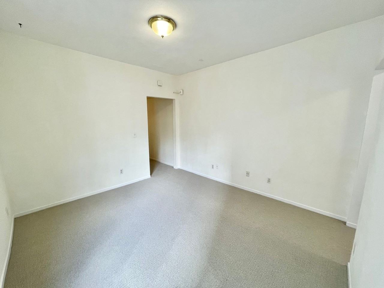 582 Grove St #2 - Photo 4 of 14