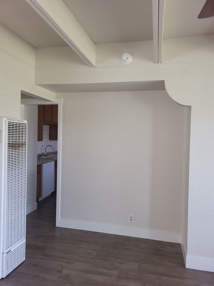 300 Utah St - Photo 4 of 11