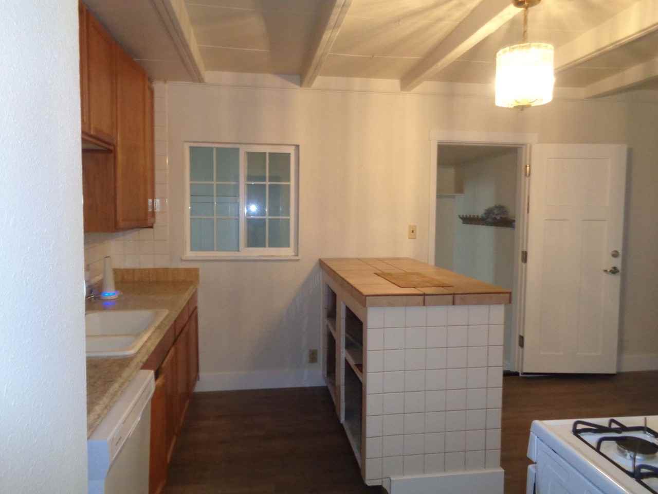 300 Utah St - Photo 5 of 11