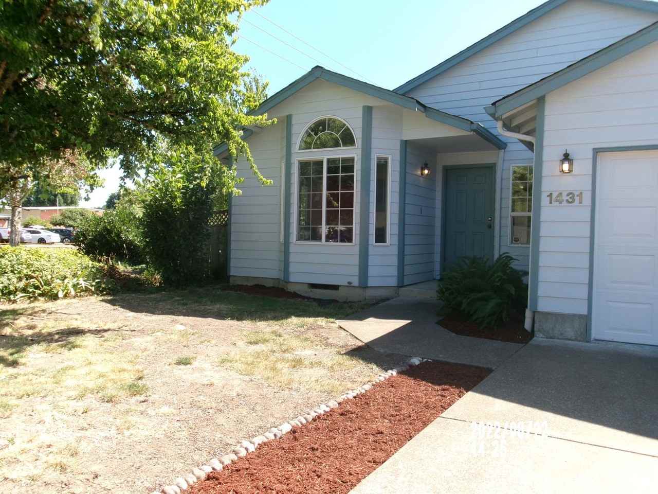 1431 Sw Birdie Dr - Photo 2 of 19