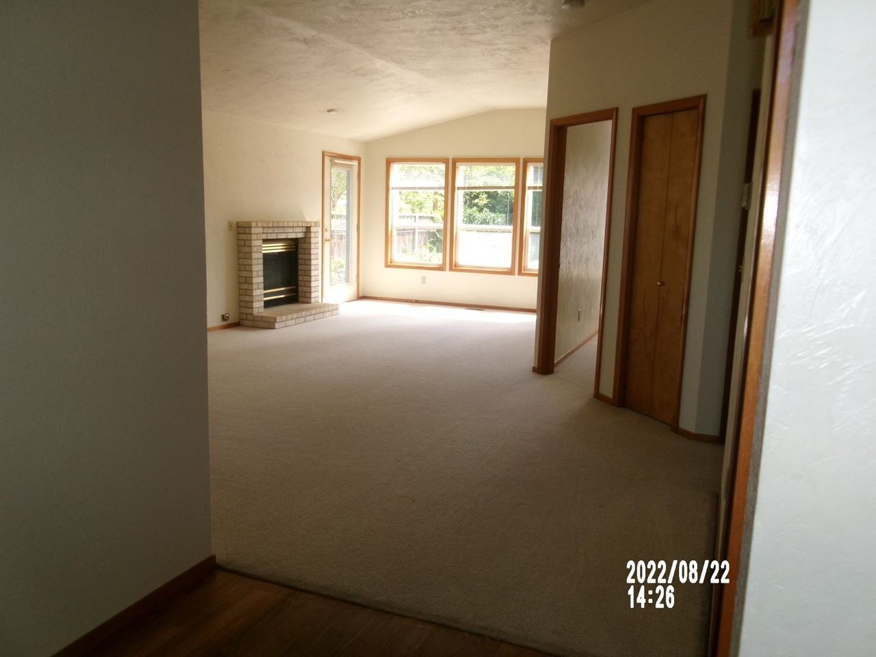 1431 Sw Birdie Dr - Photo 3 of 19