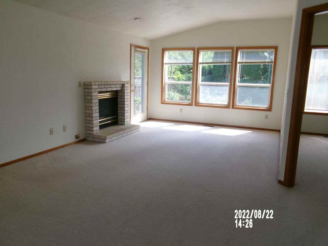 1431 Sw Birdie Dr - Photo 4 of 19