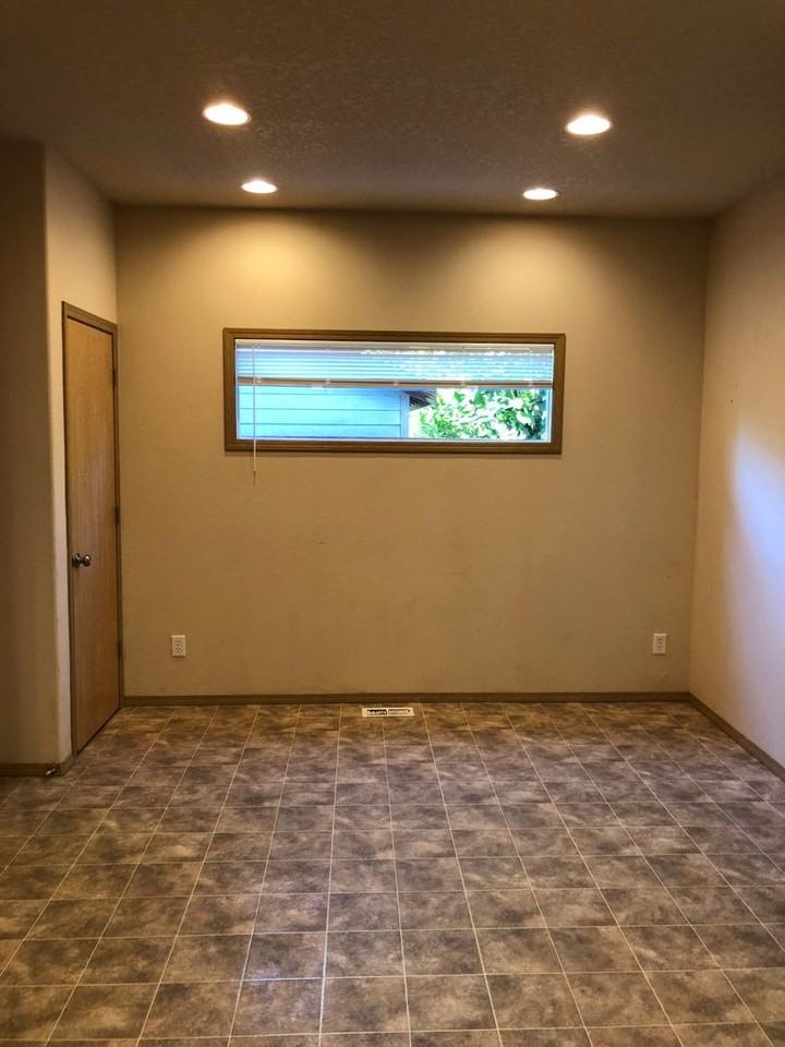 1111 Nw 27th St - Photo 6 of 22
