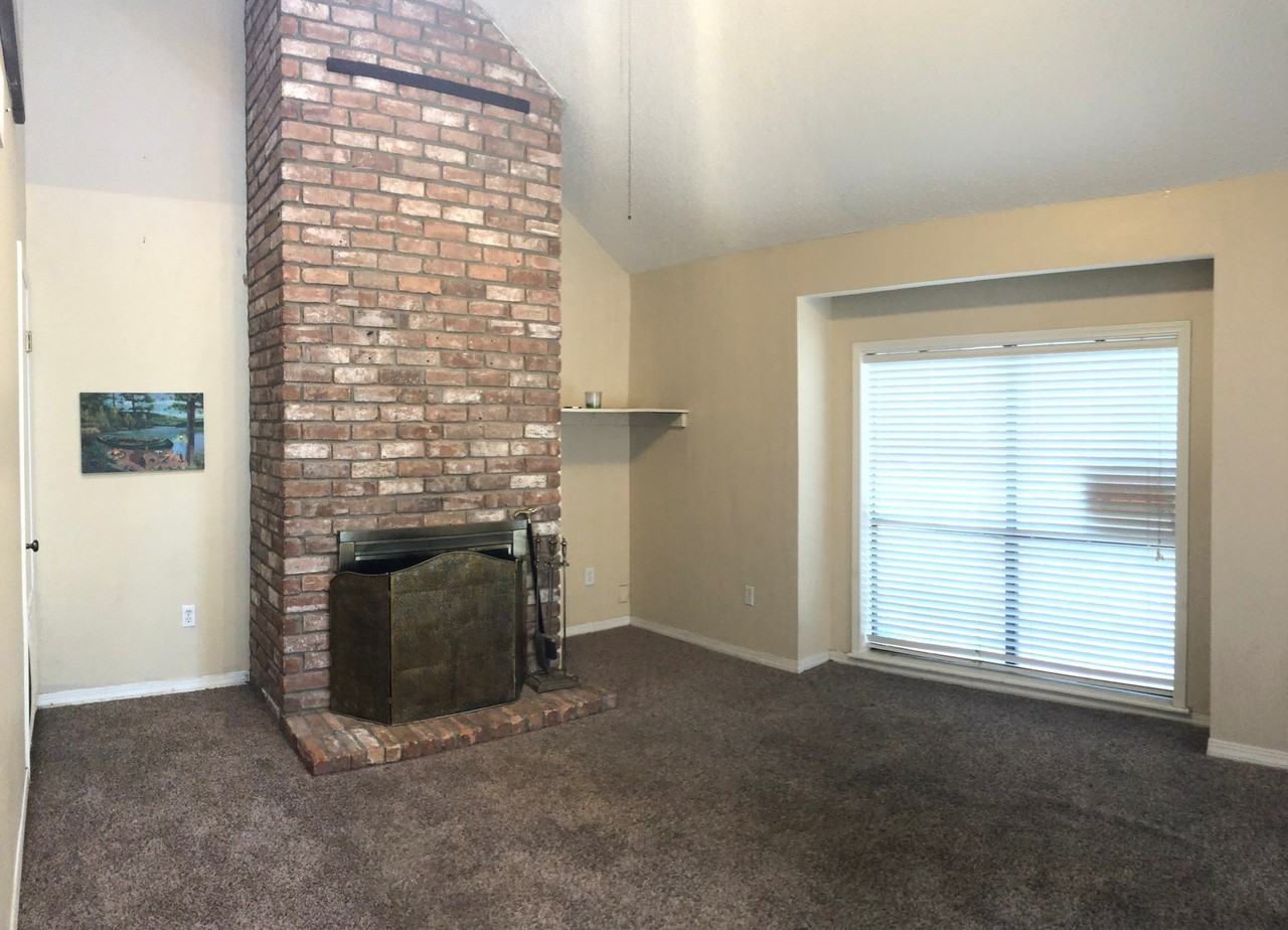 1324 Sharlo Ave - Photo 3 of 17
