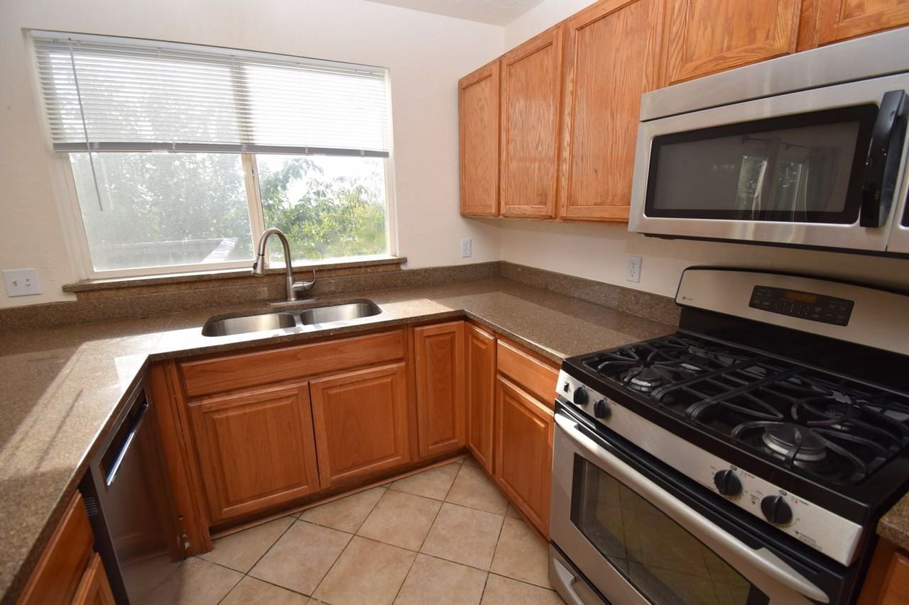 5421 W Branbury Ct - Photo 4 of 20