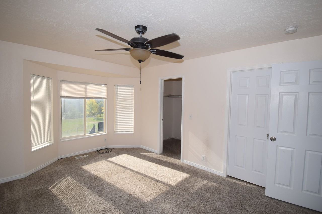 5421 W Branbury Ct - Photo 6 of 20