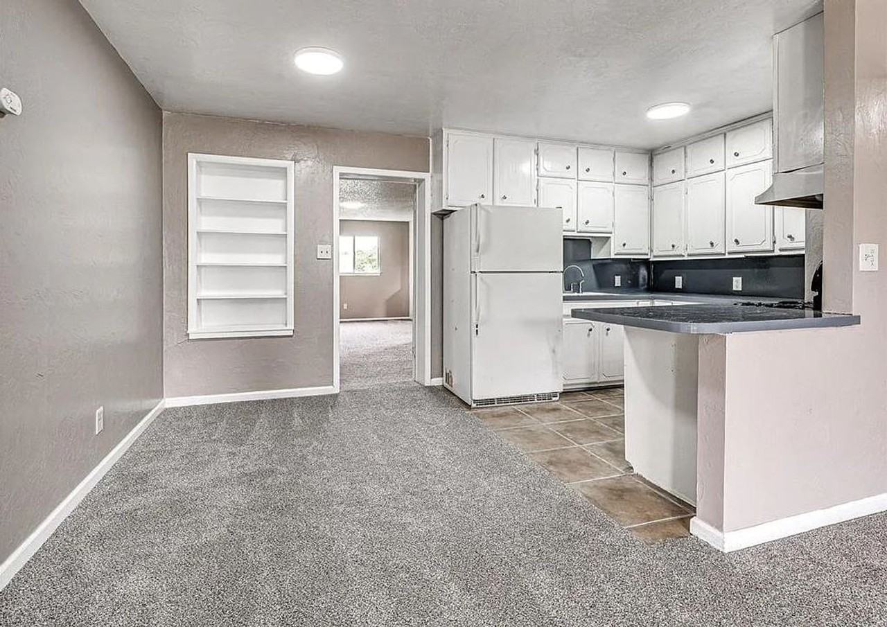 313 E Northrup Dr - Photo 4 of 15