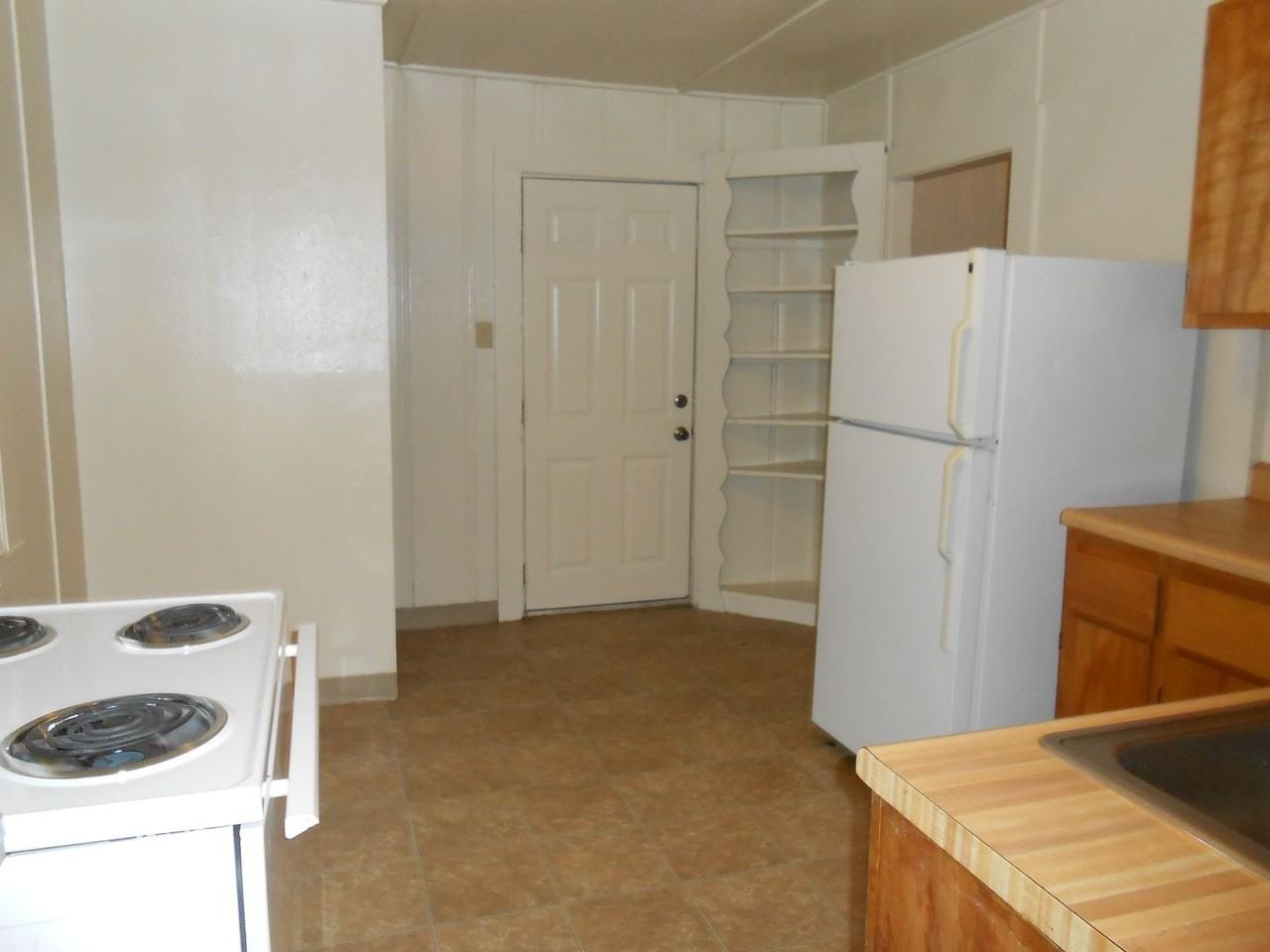 1034 State St - Photo 5 of 7