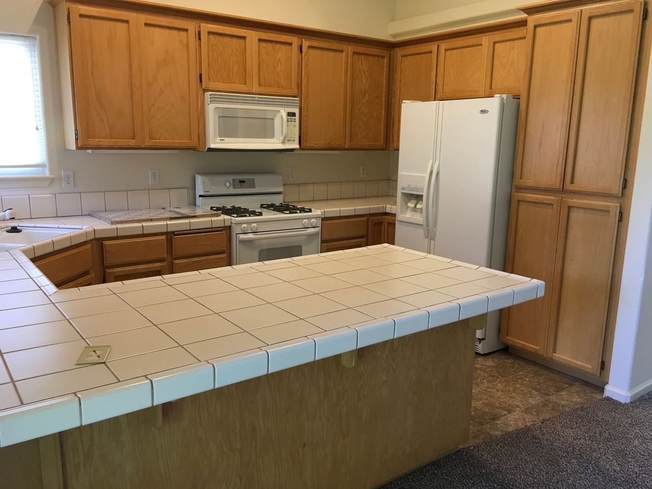 3210 Wandsworth Dr - Photo 4 of 20