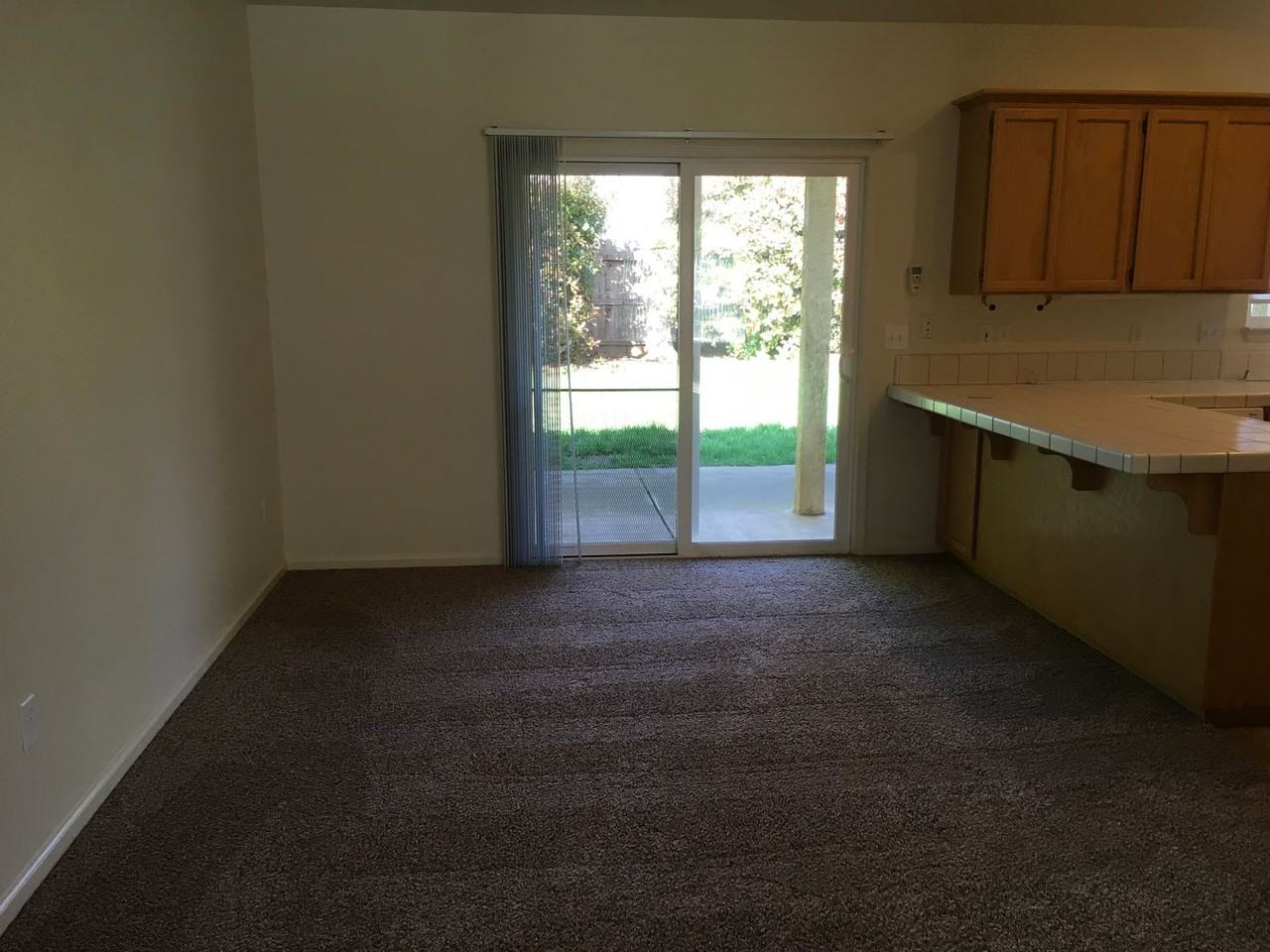 3210 Wandsworth Dr - Photo 7 of 20