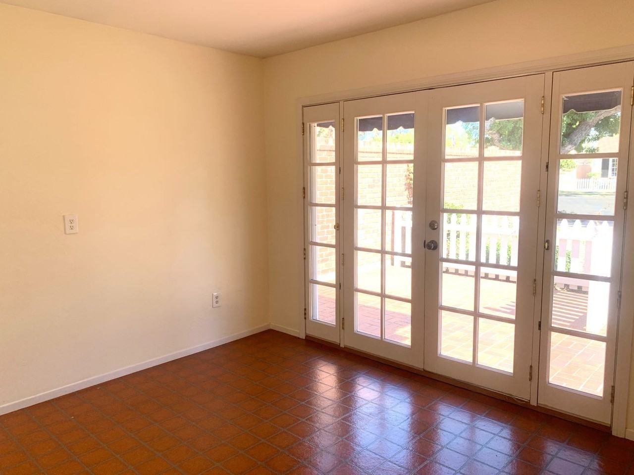 140 G Ave - Photo 2 of 40