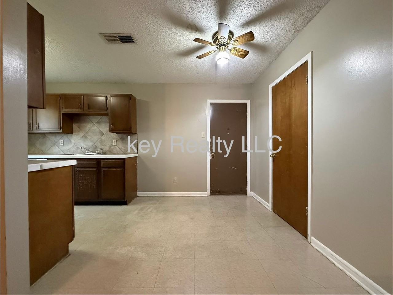 2101A Linda Rd - Photo 3 of 6