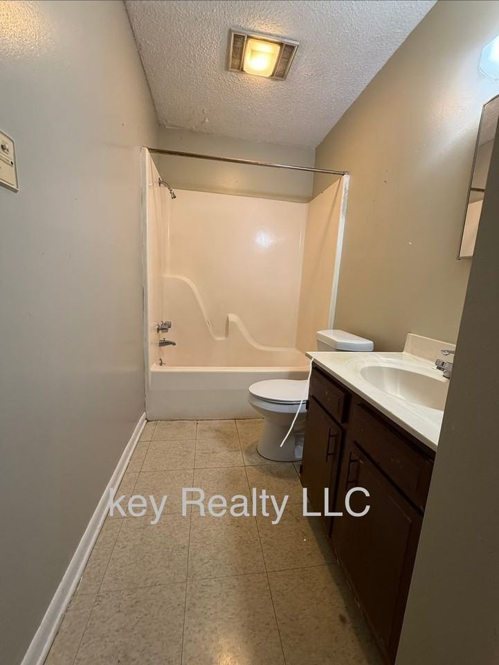 2101A Linda Rd - Photo 4 of 6