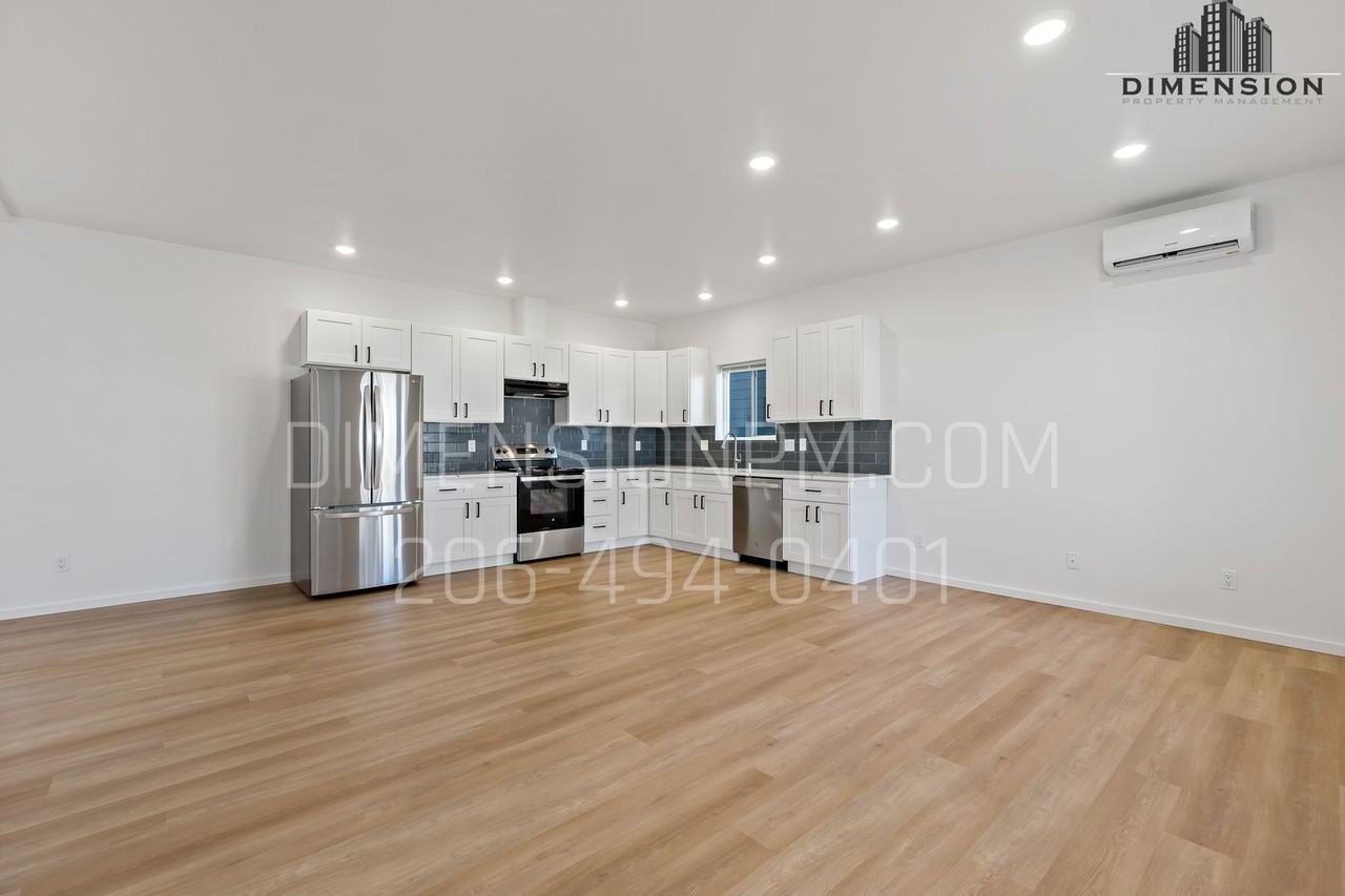 17517 29th Ave E - Photo 2 of 34