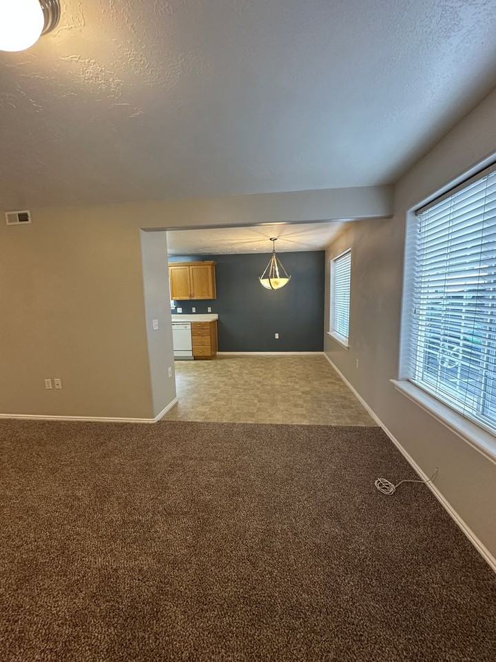 520 W 7th S #116 - Photo 5 of 23
