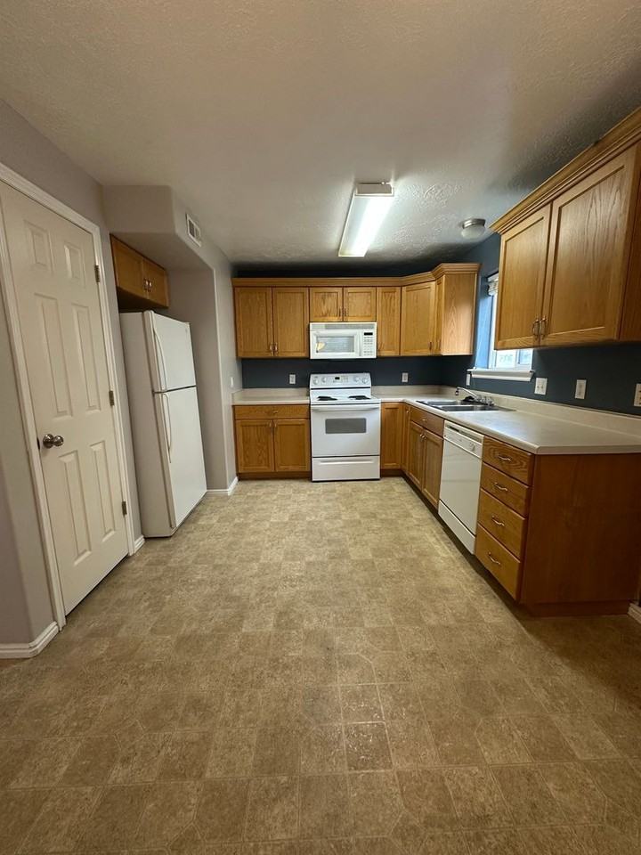 520 W 7th S #116 - Photo 7 of 23