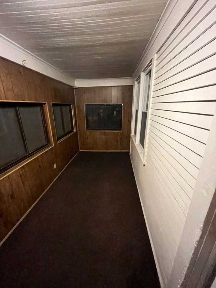 2821 W Concordia Ave - Photo 5 of 12