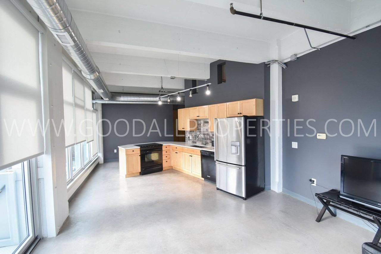120 Sw 5th St #407 - Photo 4 of 13
