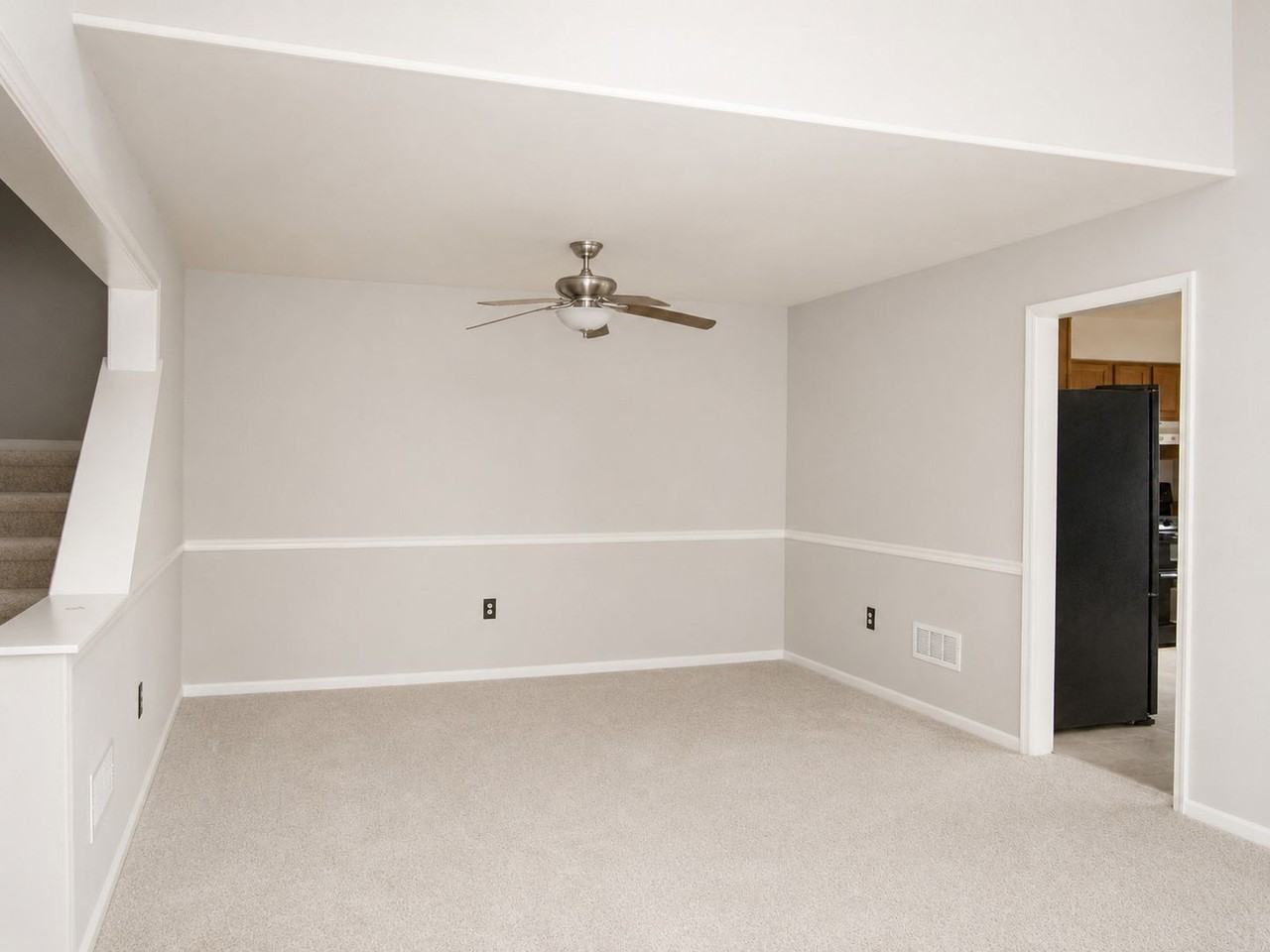 118 Henning Dr - Photo 4 of 26