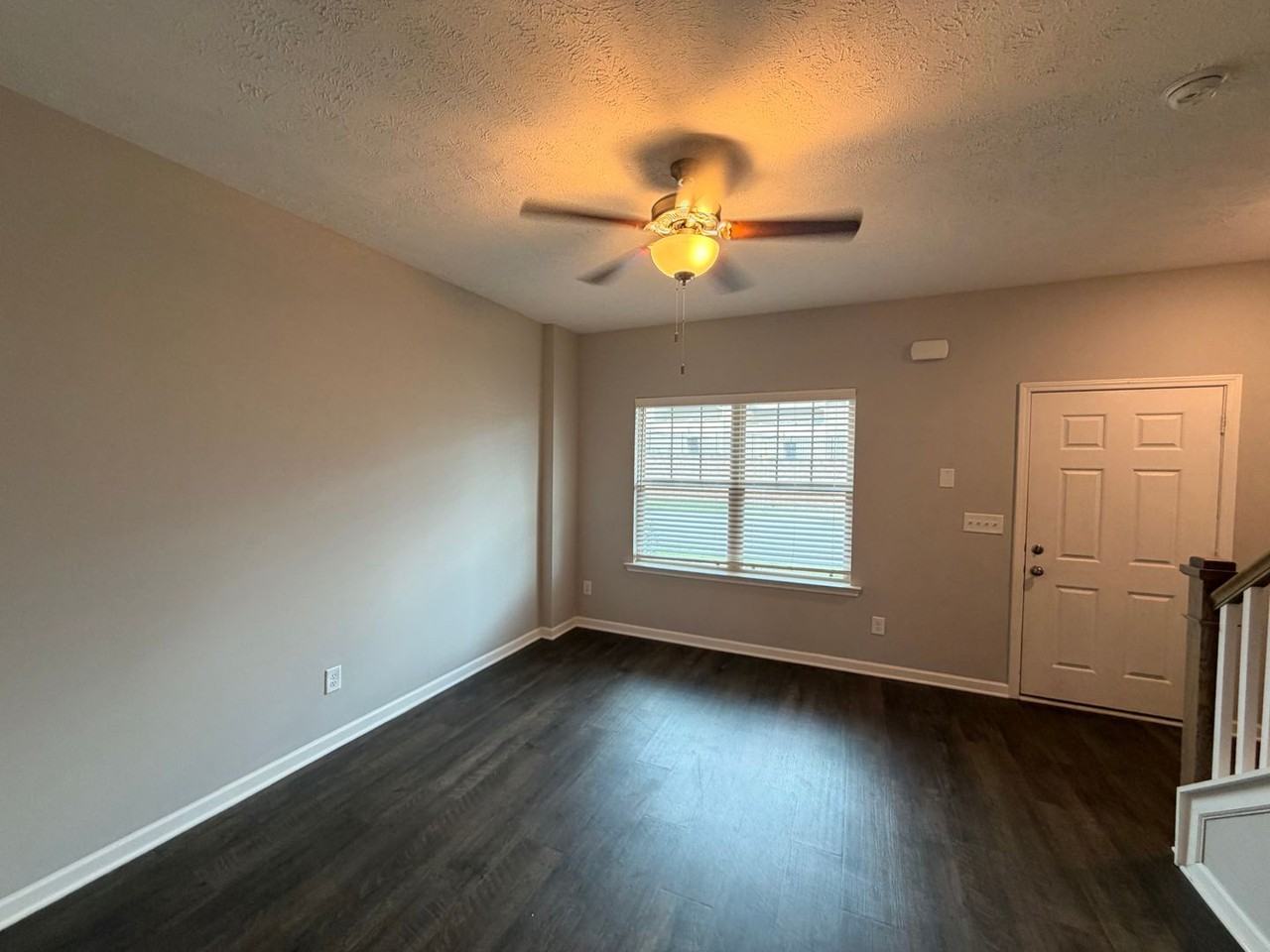 4042 Saddlecreek Way - Photo 3 of 23