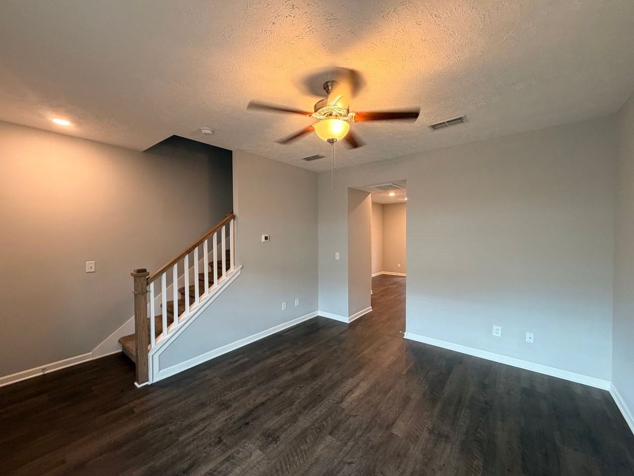 4042 Saddlecreek Way - Photo 4 of 23
