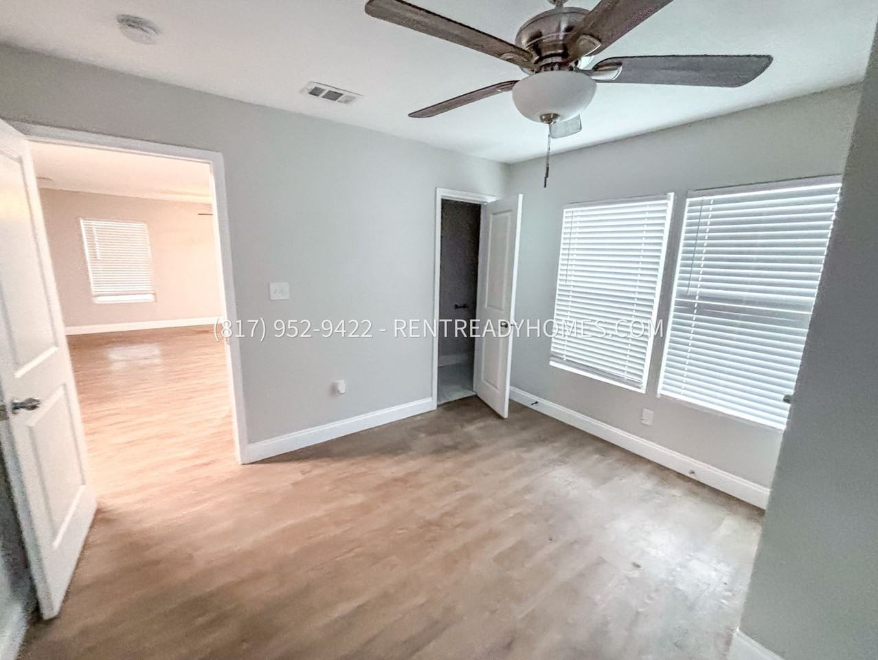 2312 Cass St - Photo 4 of 11