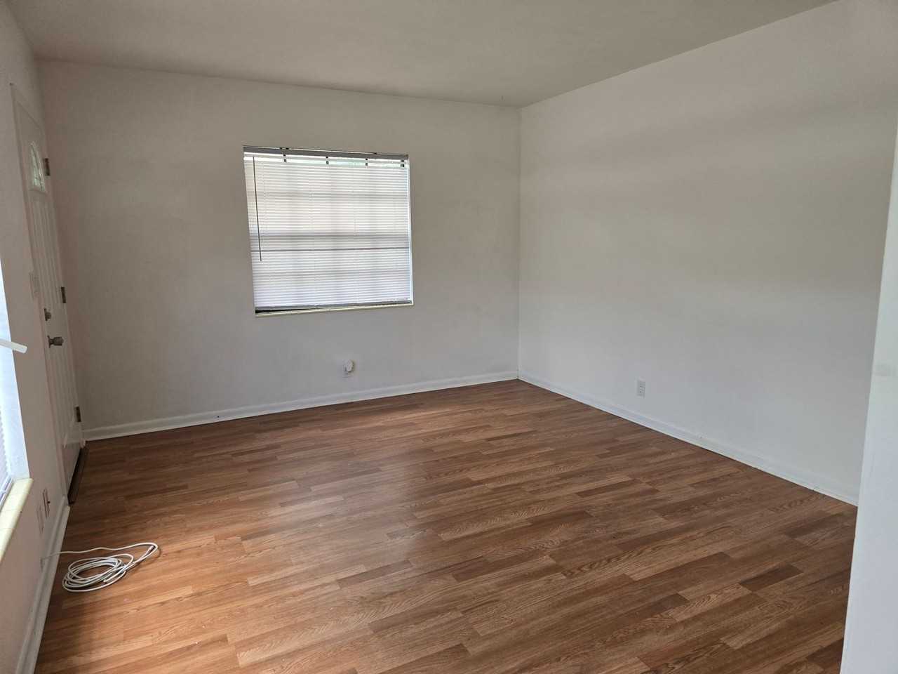 7018 Baywood Dr - Photo 4 of 27