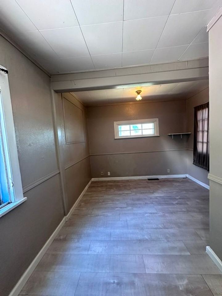 329 S Rogers St - Photo 2 of 25