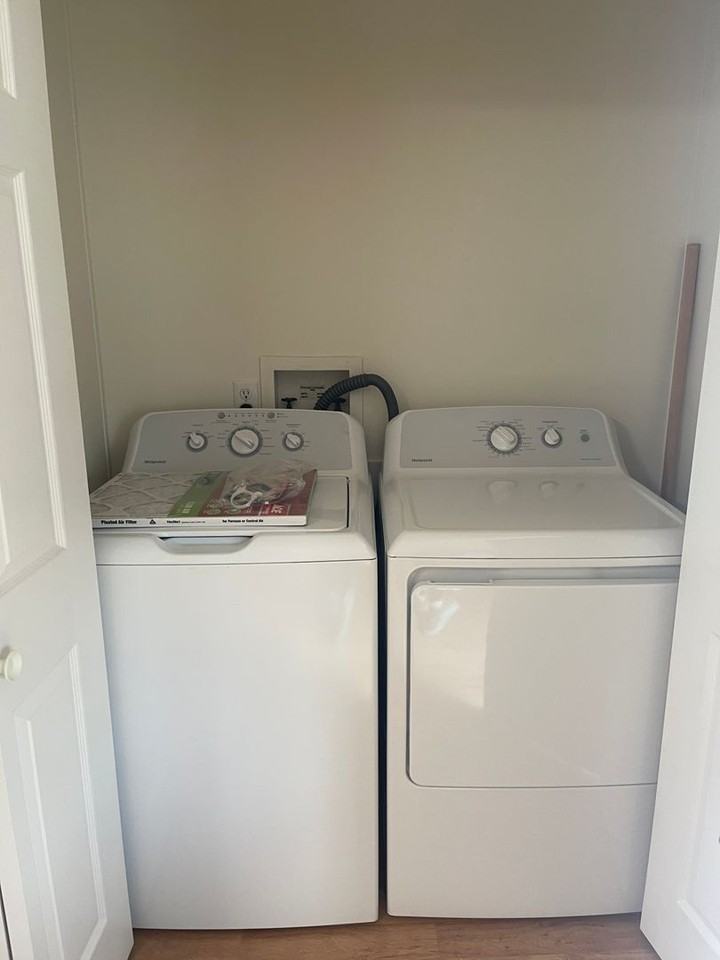 1481 Tozer Rd - Photo 4 of 21