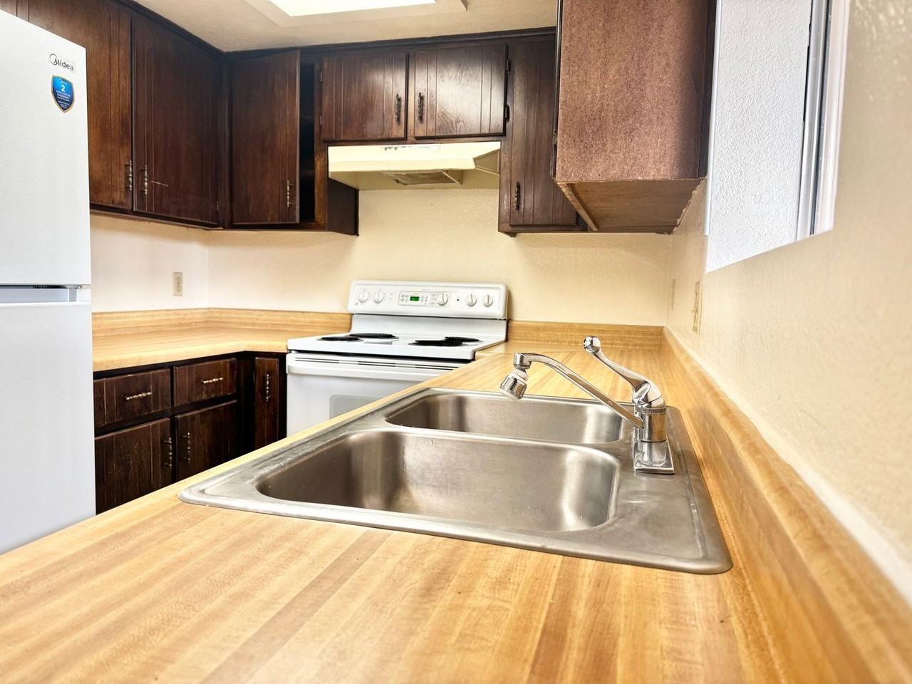 4151 Calle Ladero #B - Photo 4 of 11