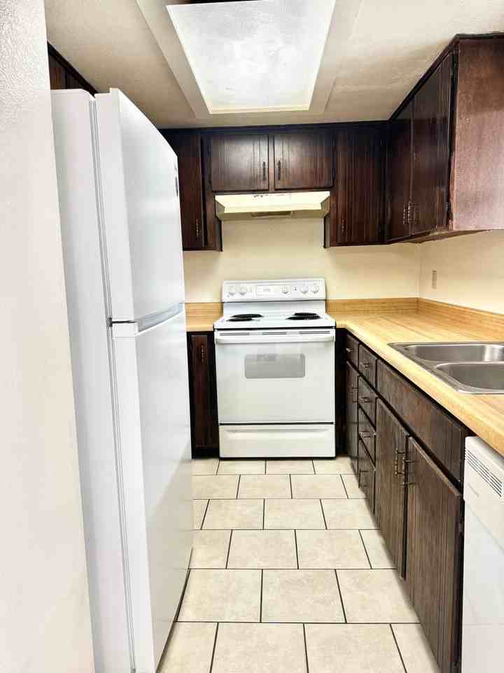 4151 Calle Ladero #B - Photo 5 of 11