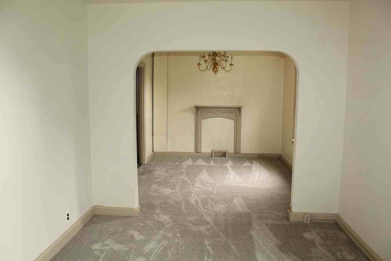 157 S Main St - Photo 2 of 9