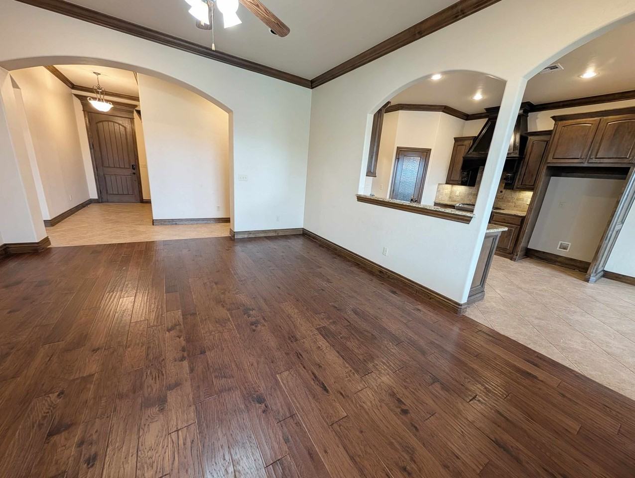 6405 Bent Wood Dr - Photo 5 of 24