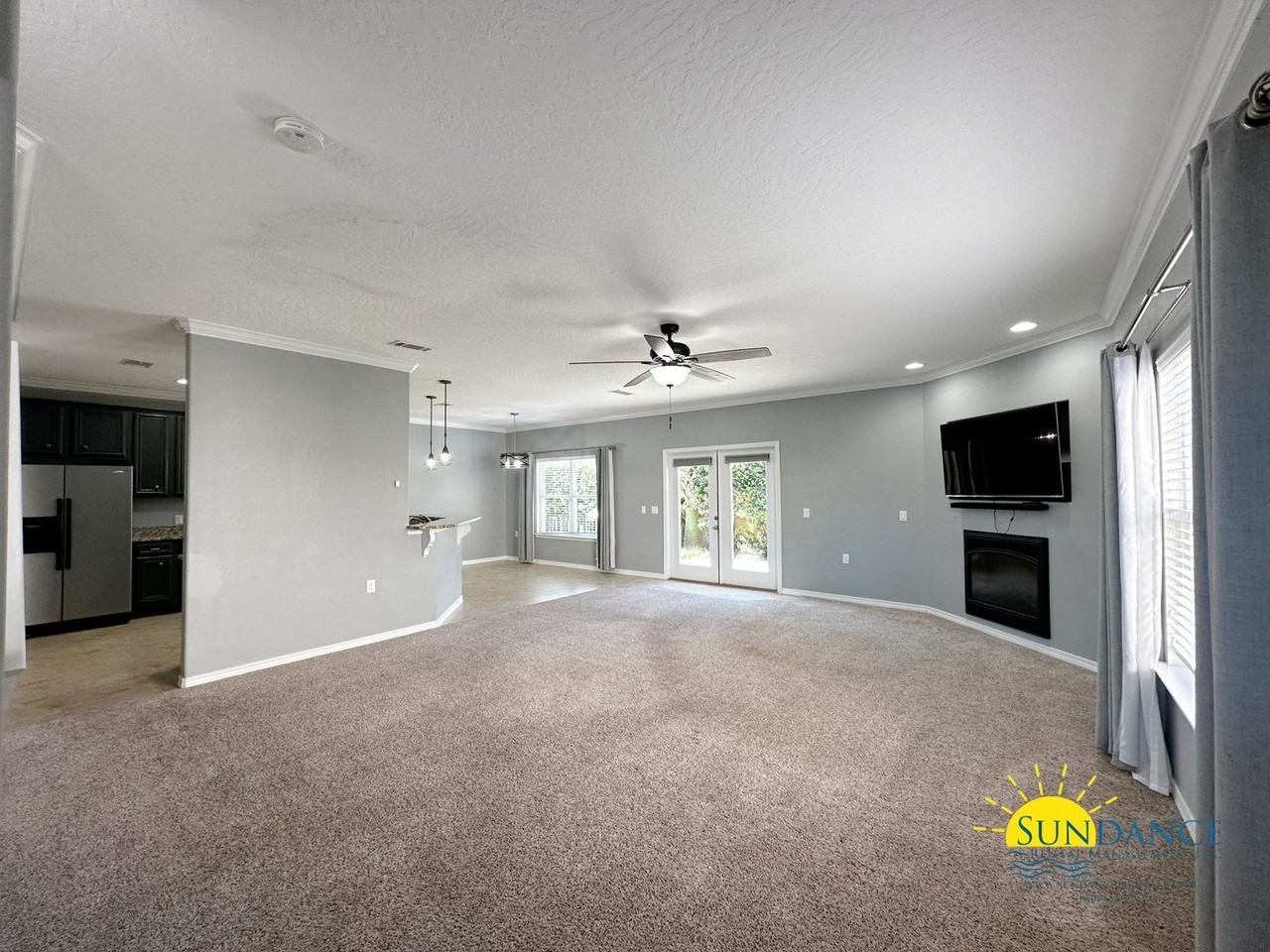 1588 Venice Ave - Photo 3 of 31