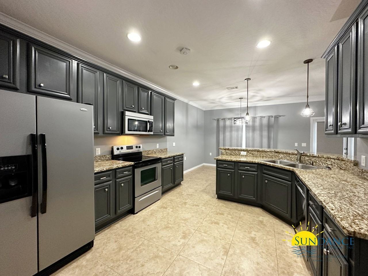 1588 Venice Ave - Photo 5 of 31
