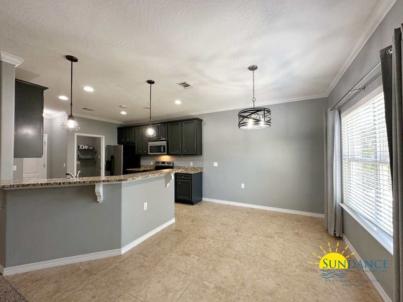 1588 Venice Ave - Photo 7 of 31