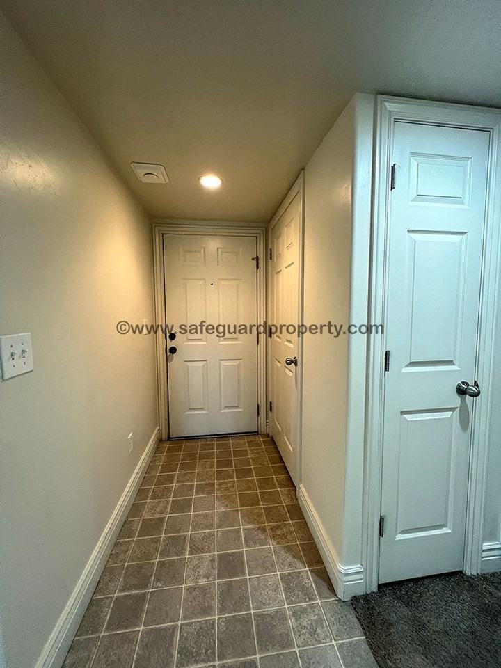 8248 S Resaca Dr ##J4 - Photo 3 of 17