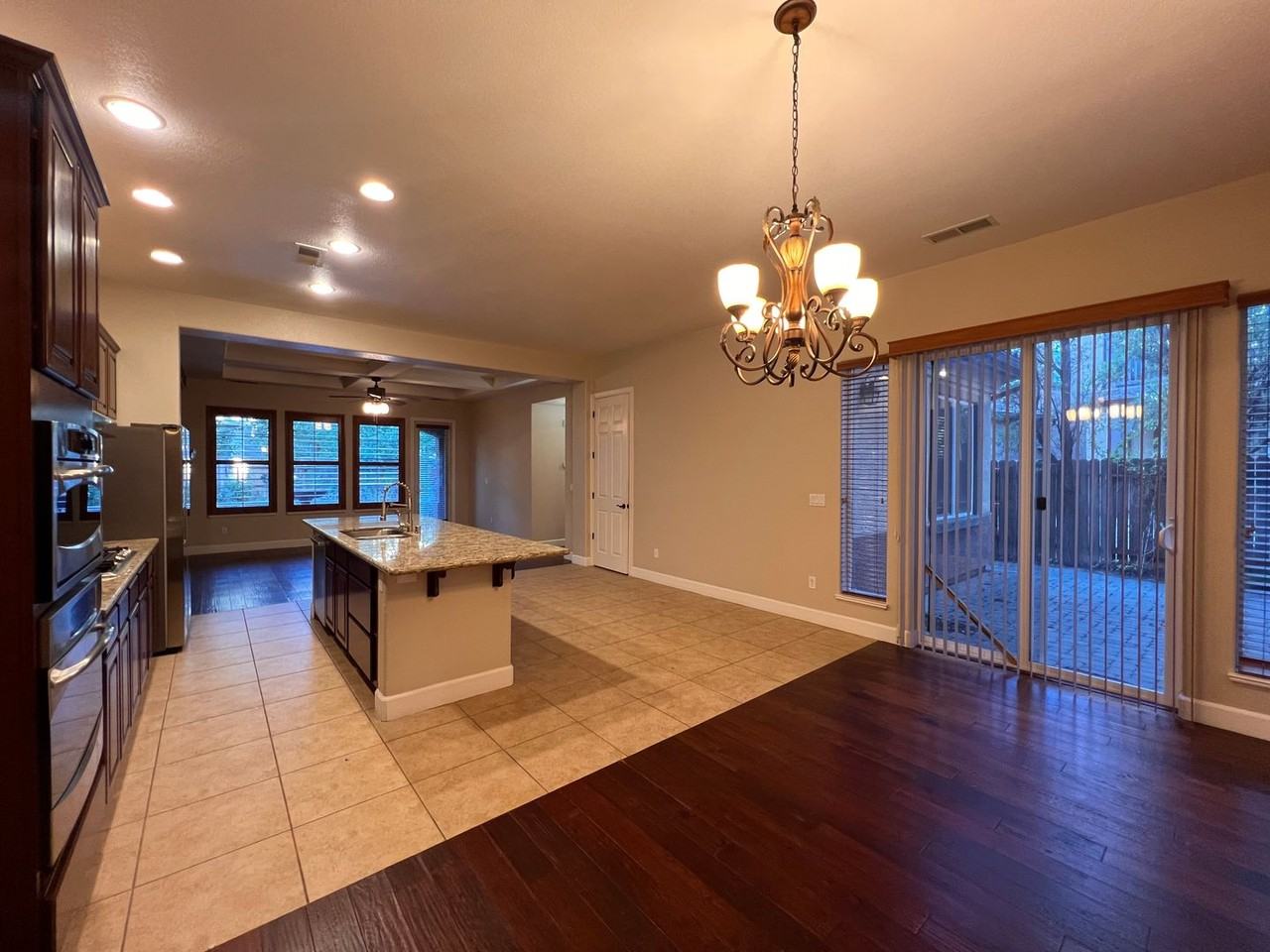 10880 Pentwater Dr - Photo 3 of 41