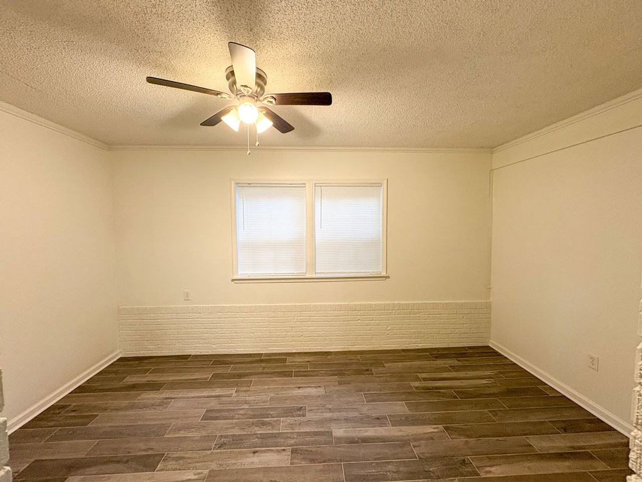 1501 Flamingo Rd - Photo 5 of 19