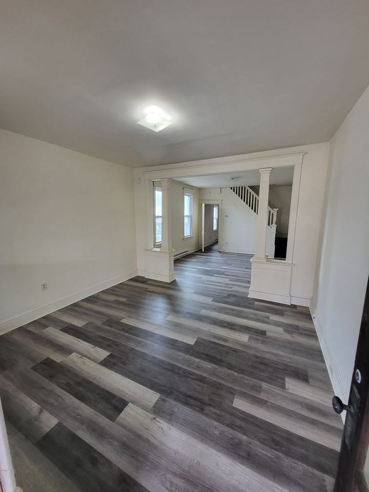 300 W Spruce St - Photo 2 of 22