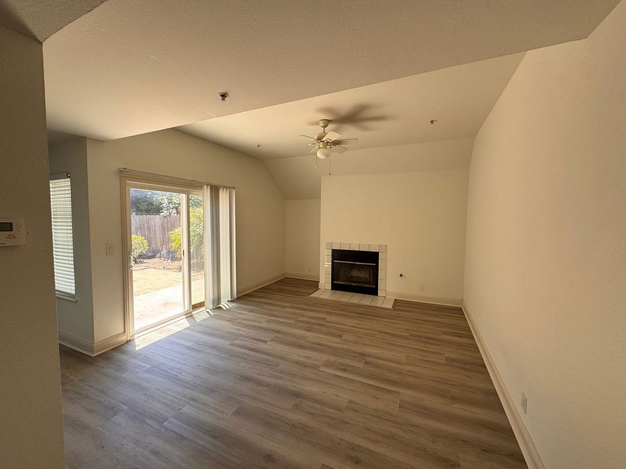 2056 Santa Rita St - Photo 2 of 16