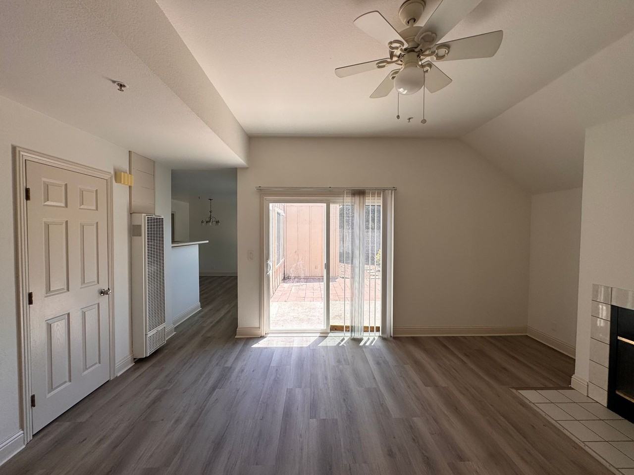 2056 Santa Rita St - Photo 3 of 16