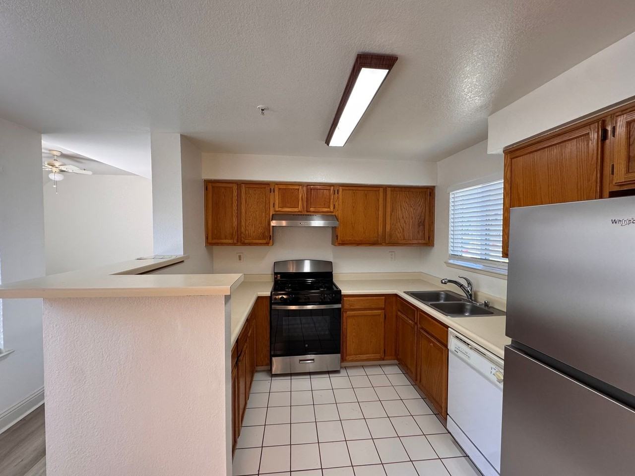 2056 Santa Rita St - Photo 5 of 16