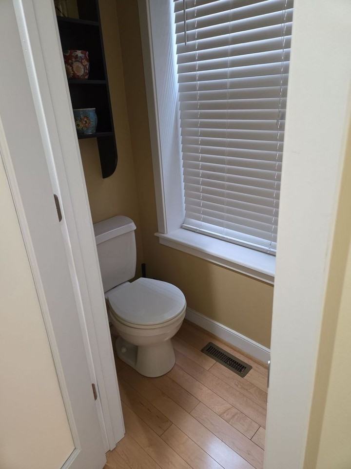 2518 Foster Ave - Photo 6 of 9