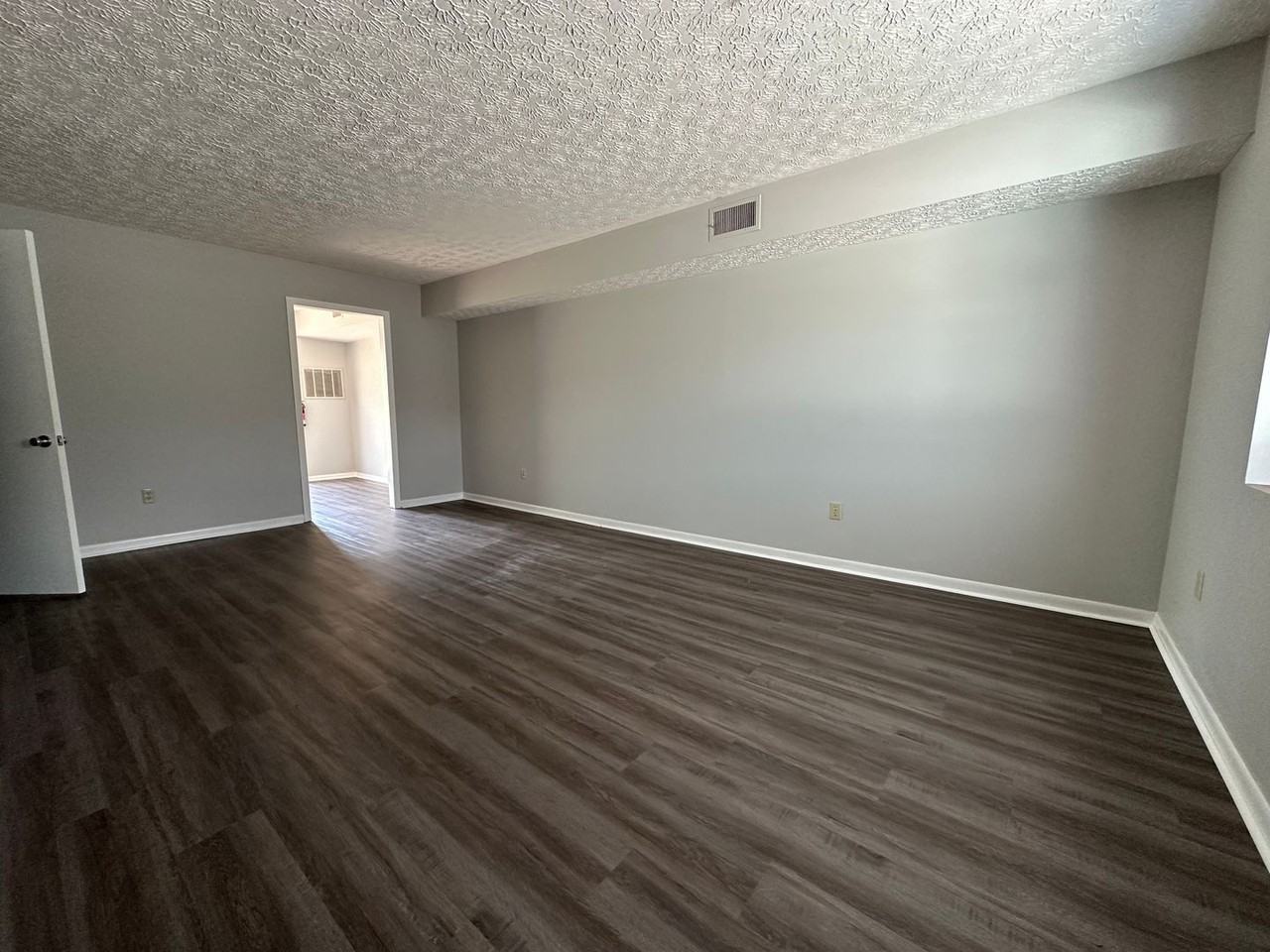 3159 Tiffany Ct - Photo 2 of 11